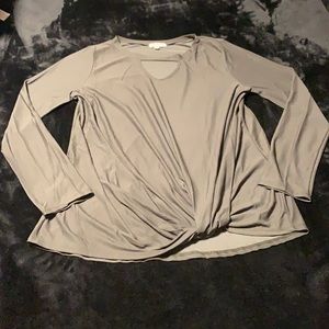 White Birch Boutique Gray Shirt, NWOT’s